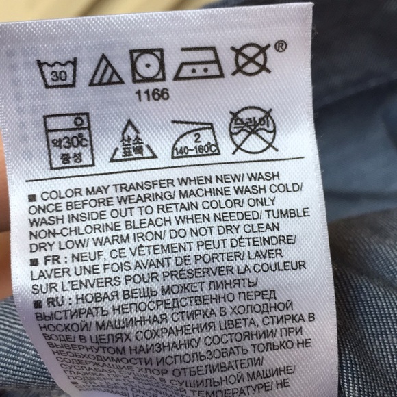 HP🎉- Gap Denim Button Skirt- Great Condition. - Picture 7 of 7